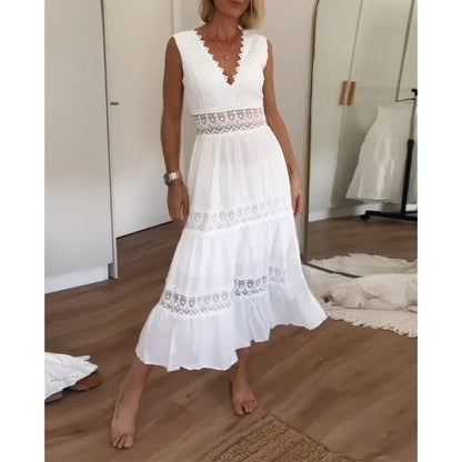 Mirna - Robe à bretelles en dentelle avec décolleté en V
