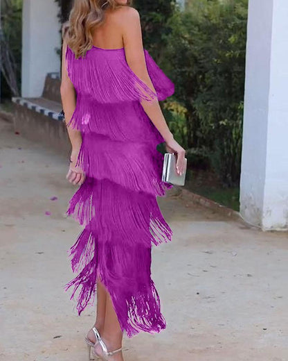 Robe à franges élégante Maya avec épaules dénudées