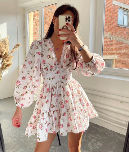 Robe Mini Fleurie pour Femmes avec Manches Longues Bouffantes et Décolleté en V