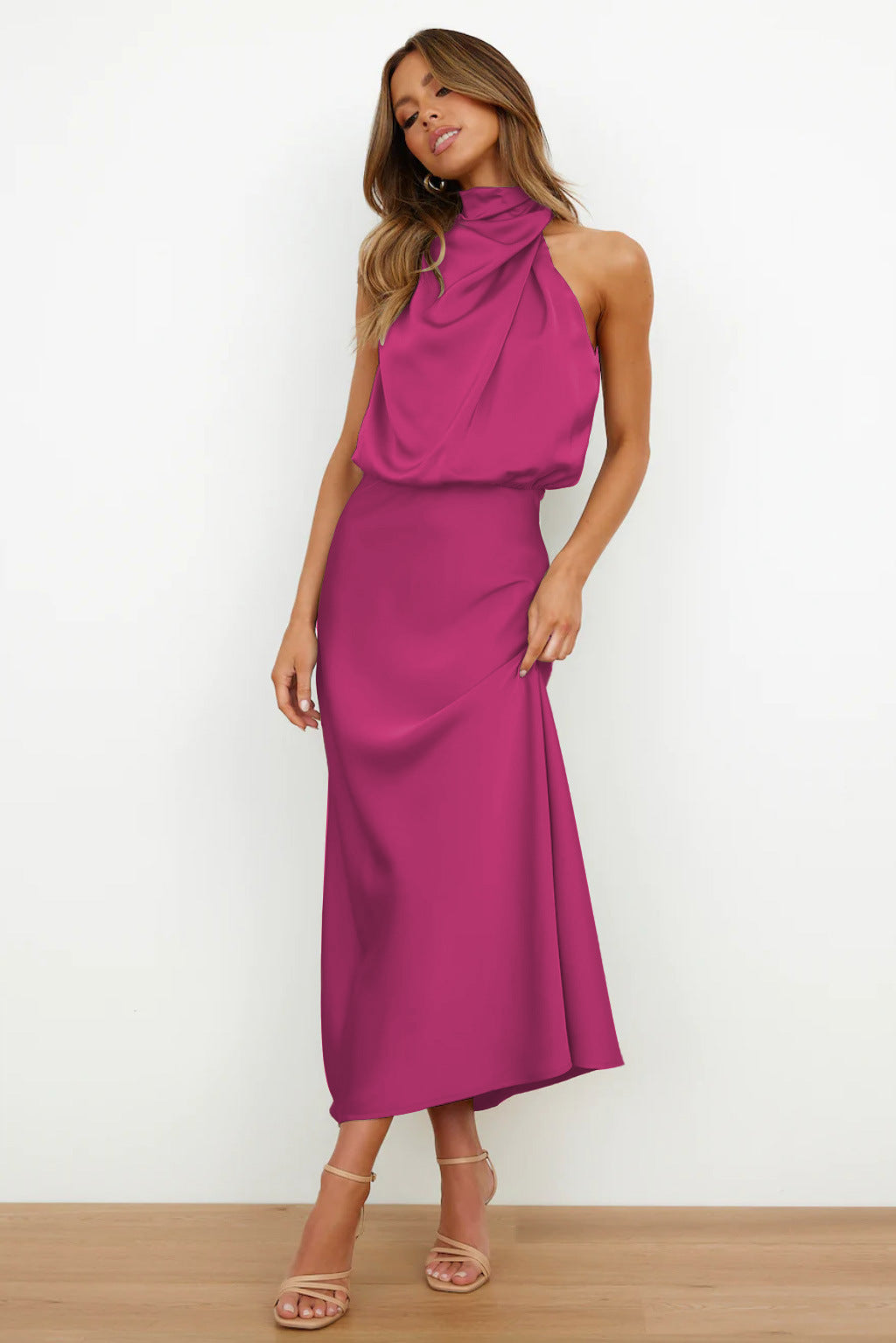 Elise | Robe Halter en Satin Élégante – Gracieuse et Chic