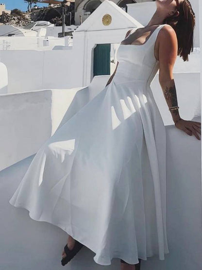 Elara | Robe Midi à Col Carré Élégante