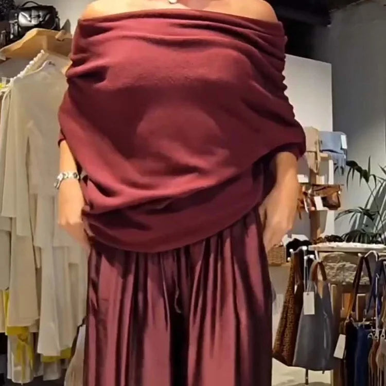 Ensemble chic de lounge à deux pièces avec épaules dénudées – doux, flatteur et élégamment sans effort