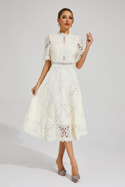 Pierre - Robe Midi en Dentelle et Raffinement