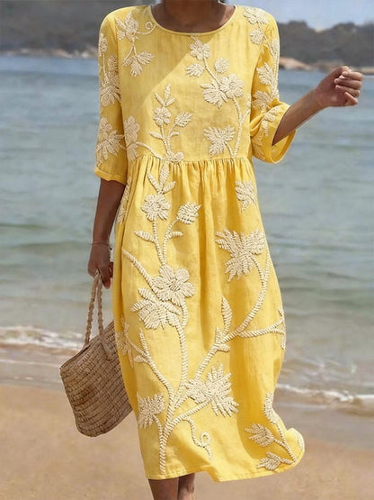 Robe Midi Fluide avec Broderies Florales - Collection Vintage Élégante