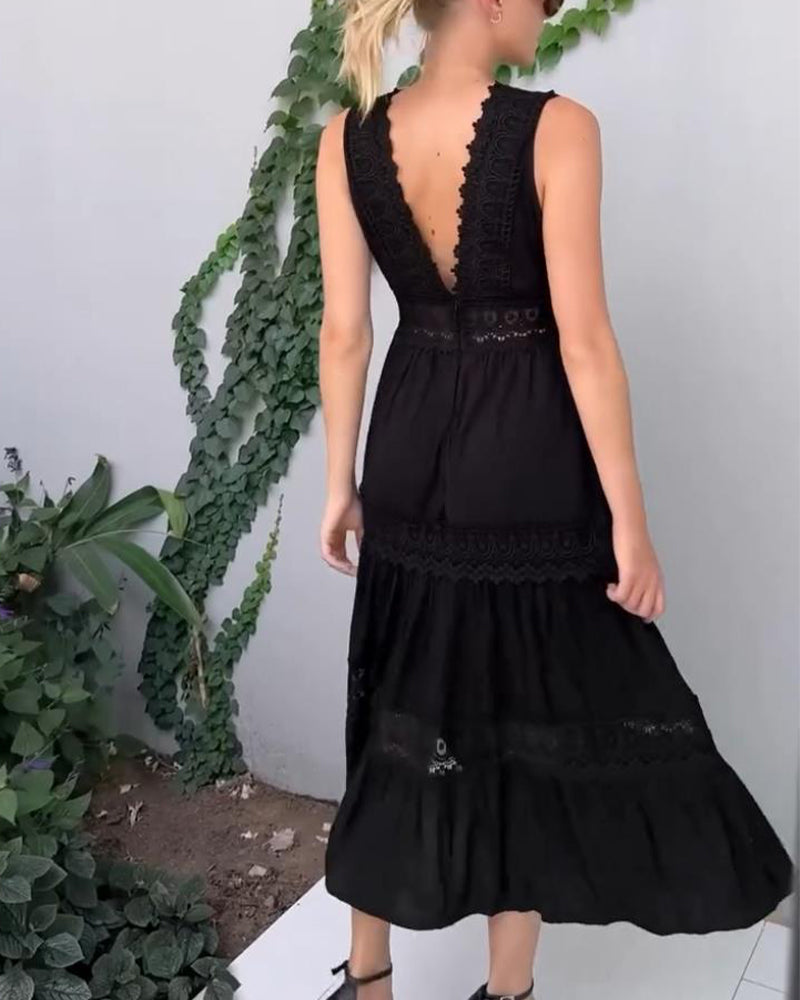 Mirna - Robe à bretelles en dentelle avec décolleté en V