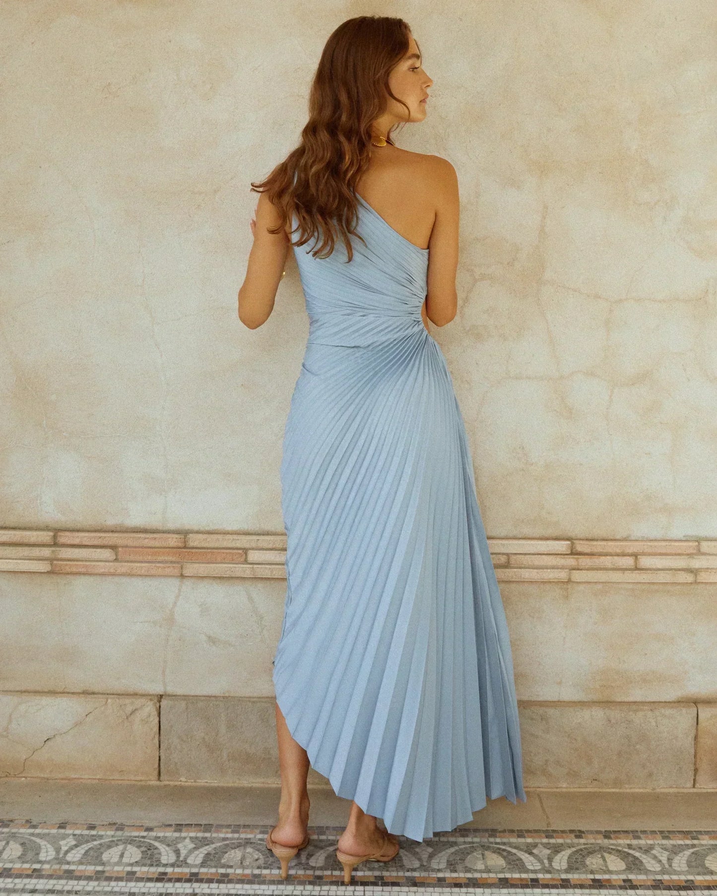 Sylviana - Robe Midi Plissée à Une Épaule