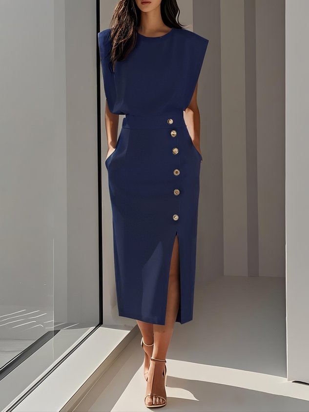 Malene™ | Robe Midi Unie avec Ouverture de Boutons et Décolleté Rond