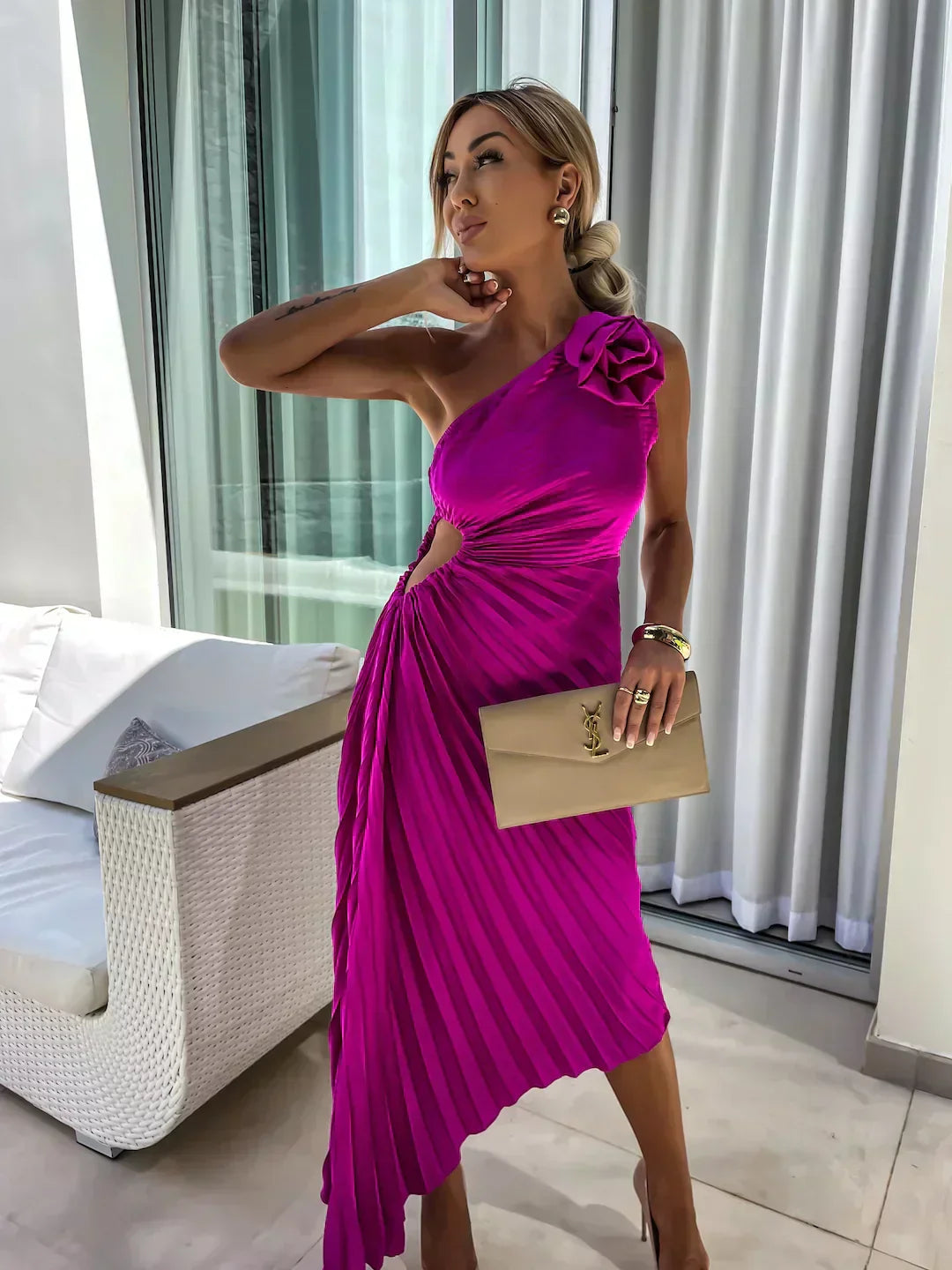 Lizbeth - Robe Maxi à Fleurs avec Épaule Dégagée