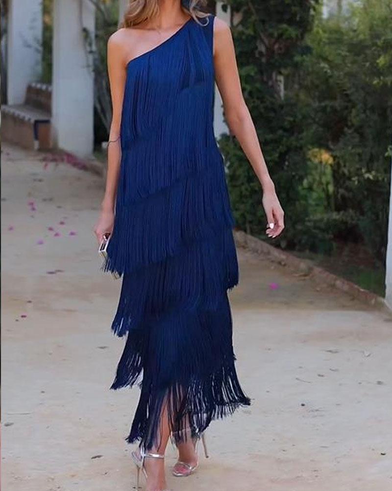 Robe à franges élégante Maya avec épaules dénudées