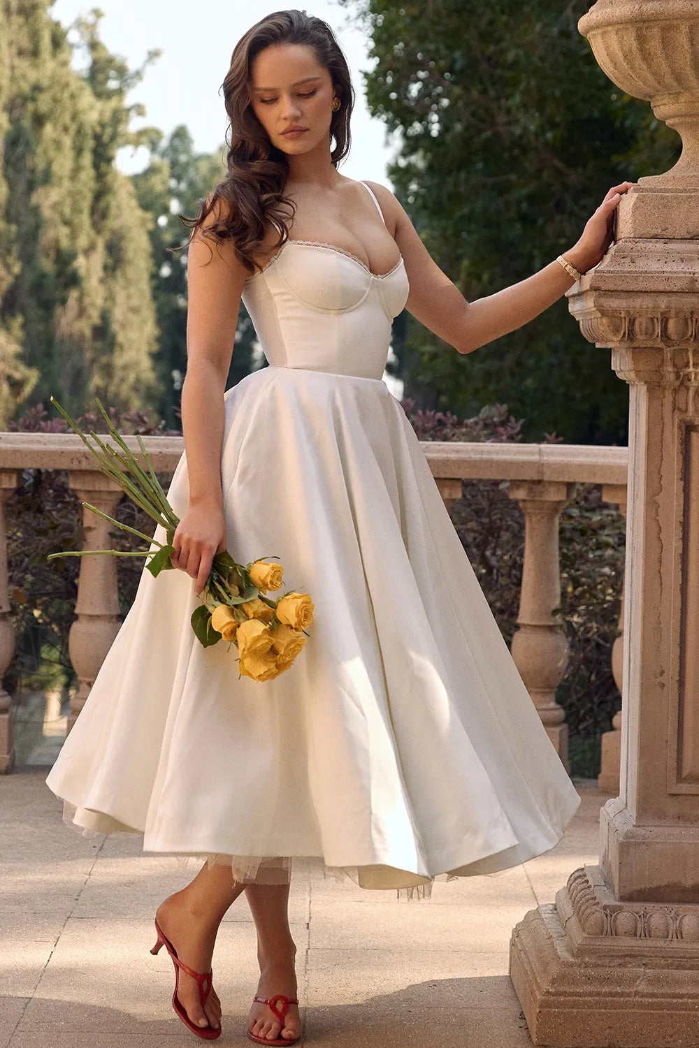 Minerva - Robe Princesse de Luxe à Bretelles Spaghetti