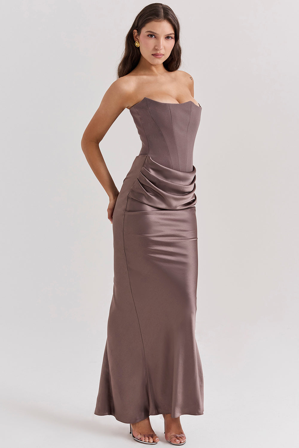 Paloma - Robe Maxi Élégante en Satin Sans Manches