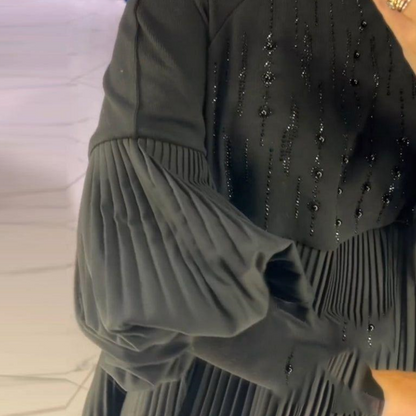 Marlene | Robe Grande Taille avec Col Haut et Manches Bouffantes