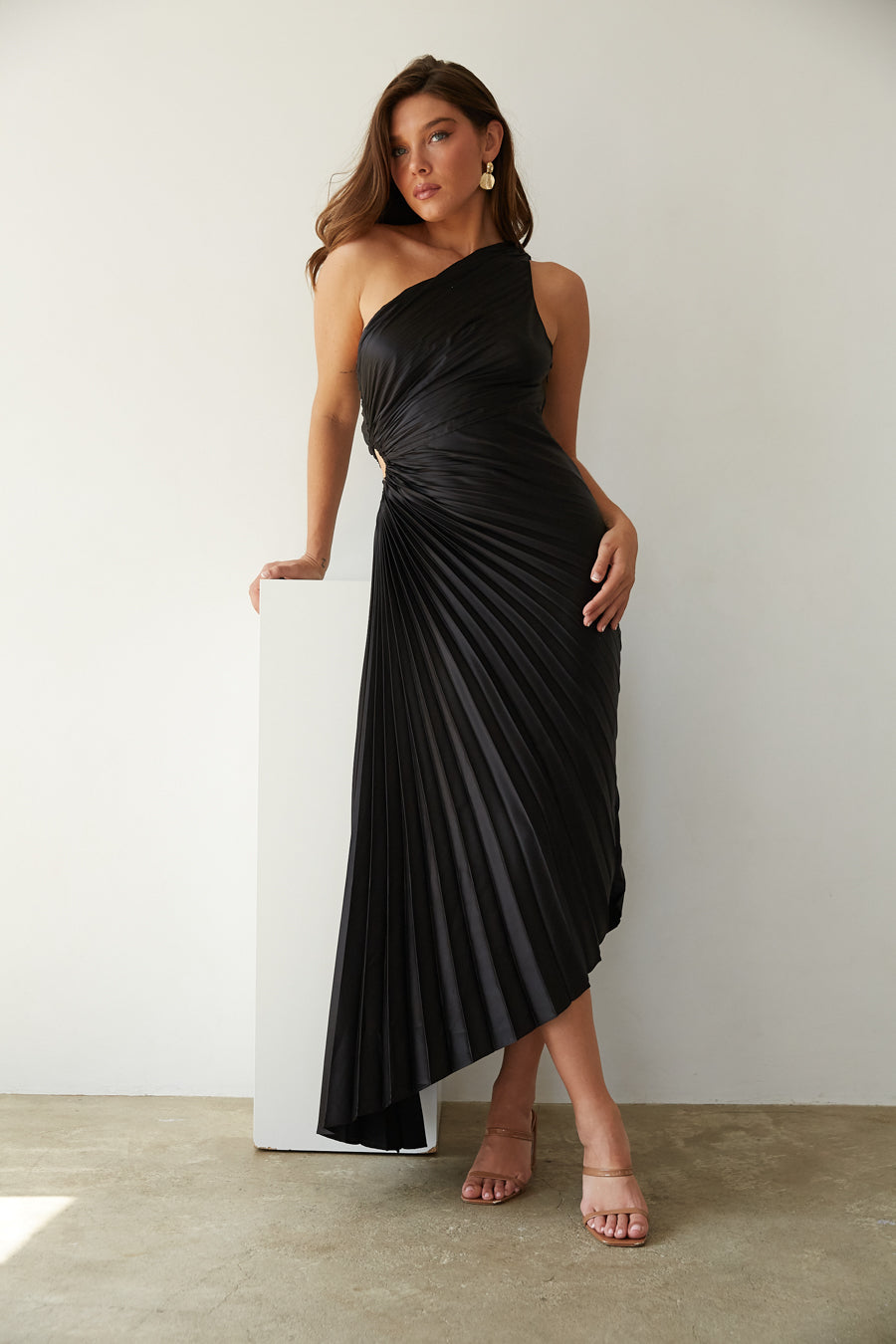 Sylviana - Robe Midi Plissée à Une Épaule
